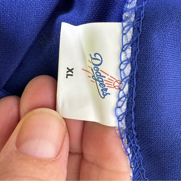 New DODGERS Dave Roberts JERSEY #30 Los Angeles MLB Manager XL Extra Large - Picture 5 of 5